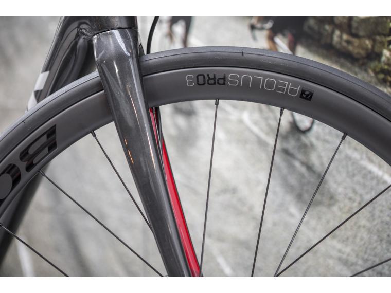 bontrager aeolus pro 3 tlr disc